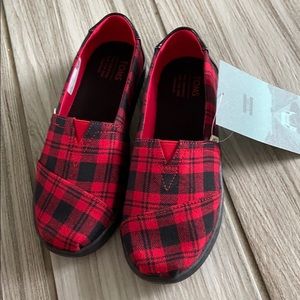 NWT Toms Classic Red plaid for Youth